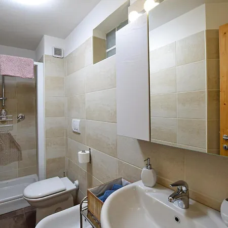 Nice Apartment In Vione *